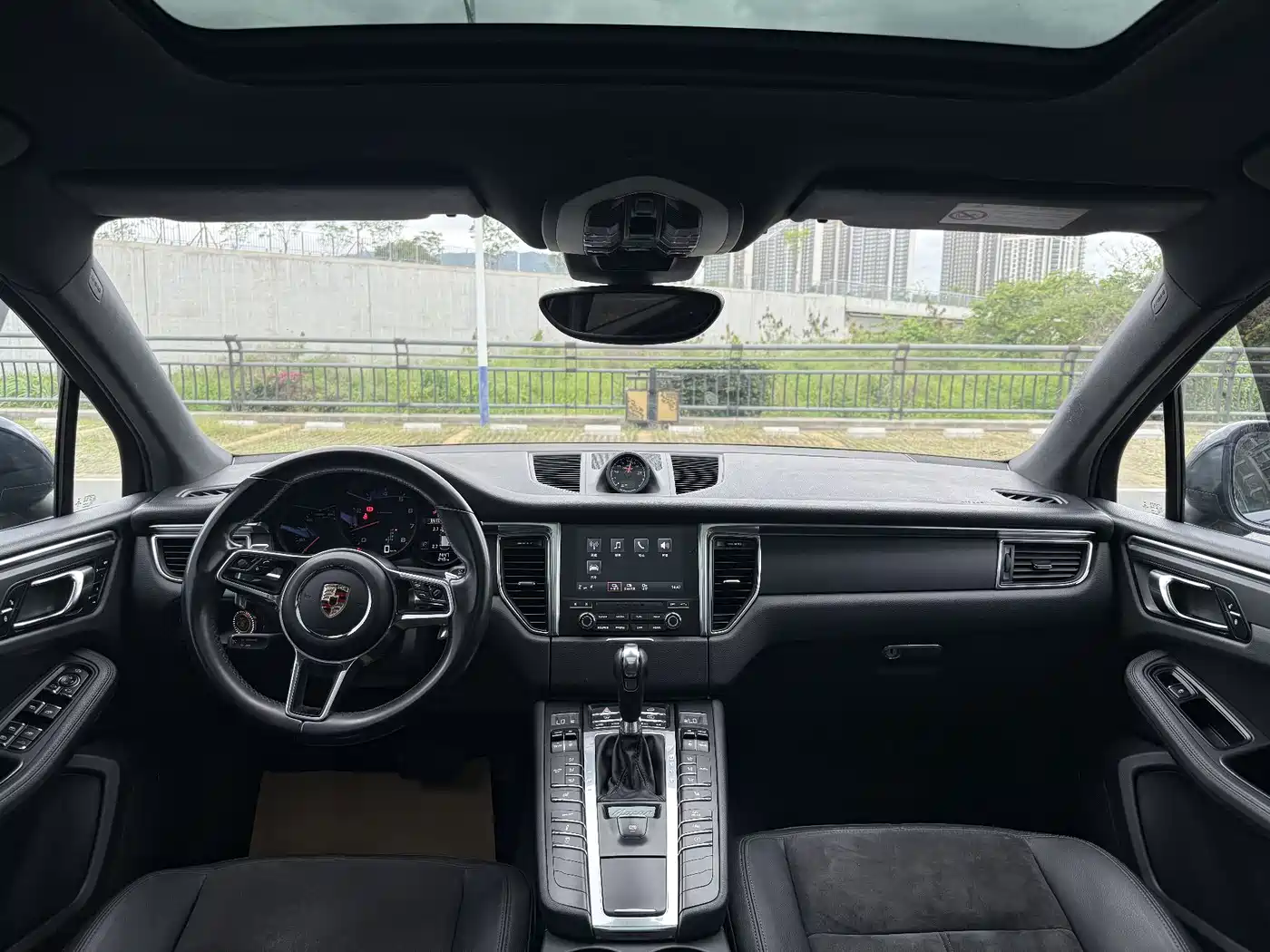 Porsche Macan 2017 Macan 2.0T фото 13
