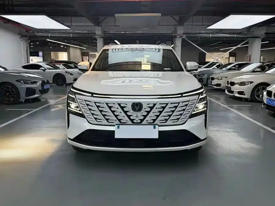 Фото 2 - Changan CS75 PLUS