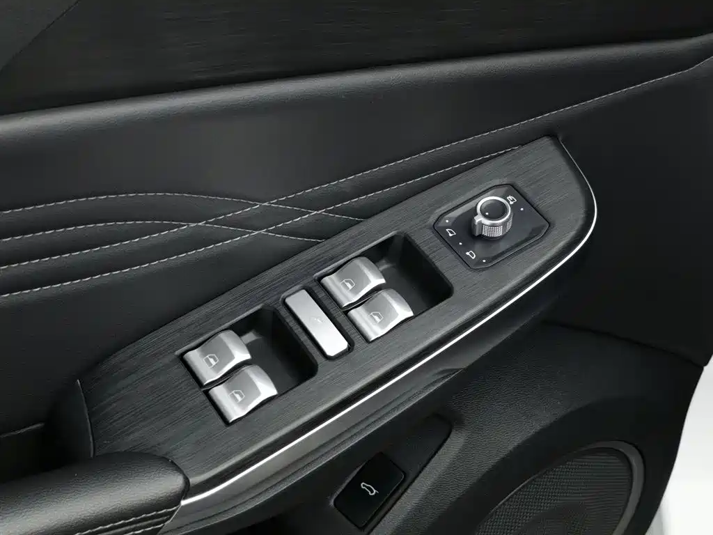 WEI PAI WEI BRAND VV5