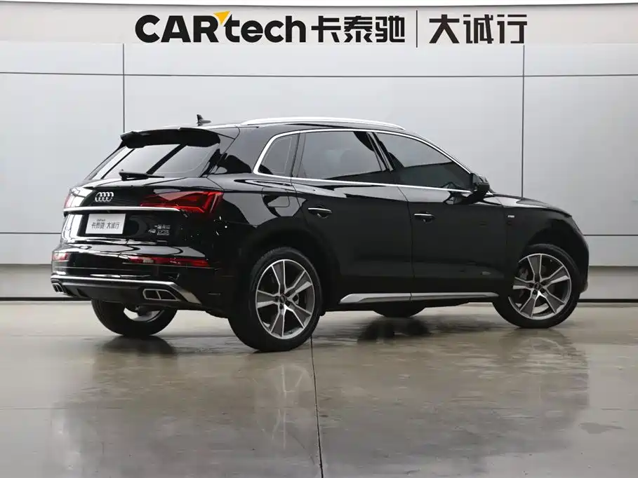 Audi Q5L 2022 45T Luxury Dynamic фото 9