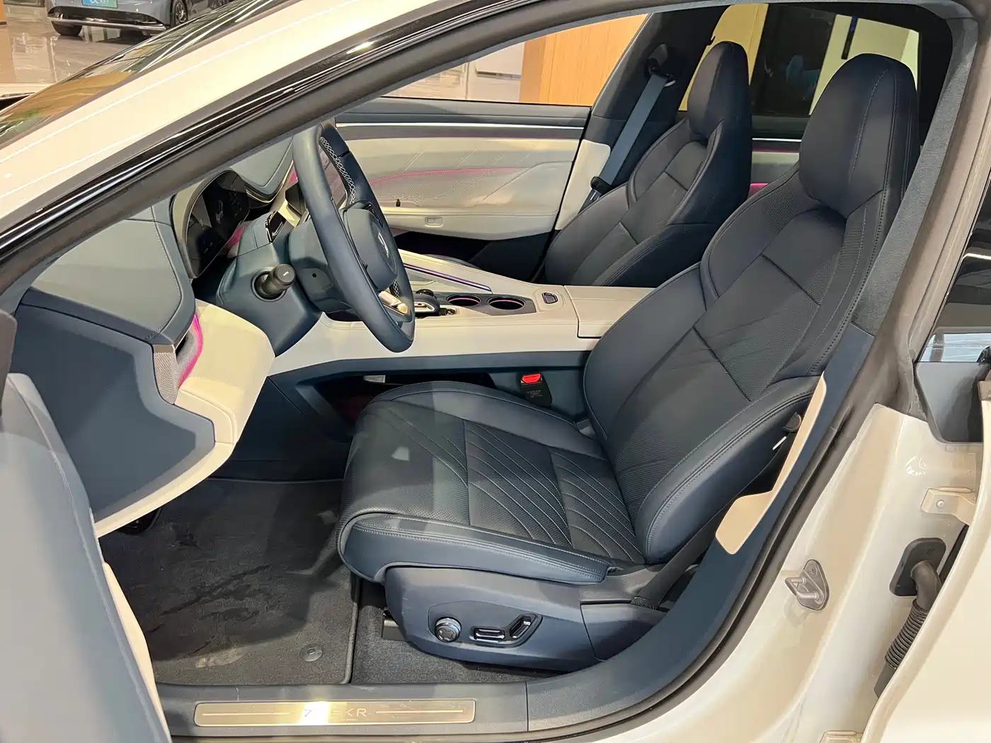 ZEEKR EXTREME KRYPTON 001