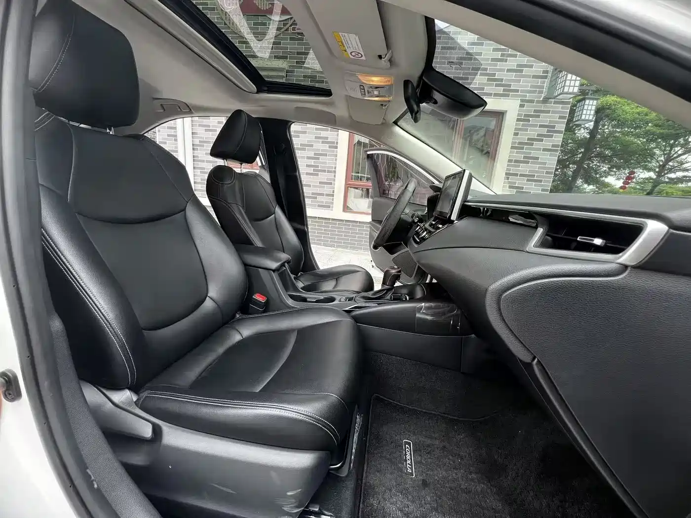 Toyota Corolla 2023 1.8L Smart Hybrid Dual Engine Flagship Edition фото 13