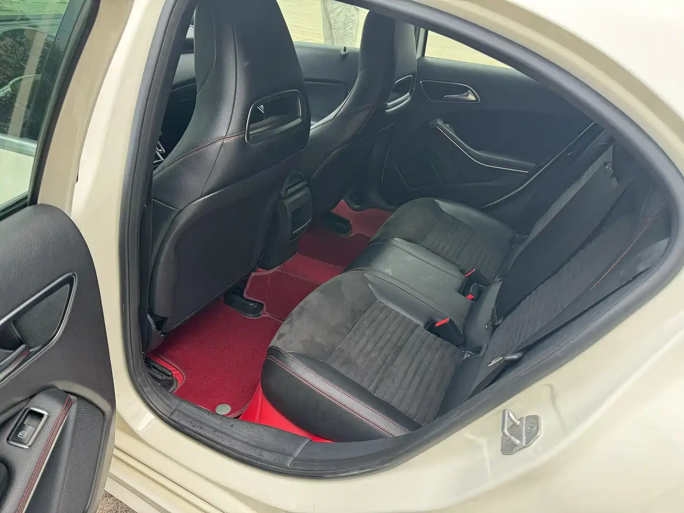 Mercedes-Benz A-Class (Import) 2015 A 200 Sport фото 5