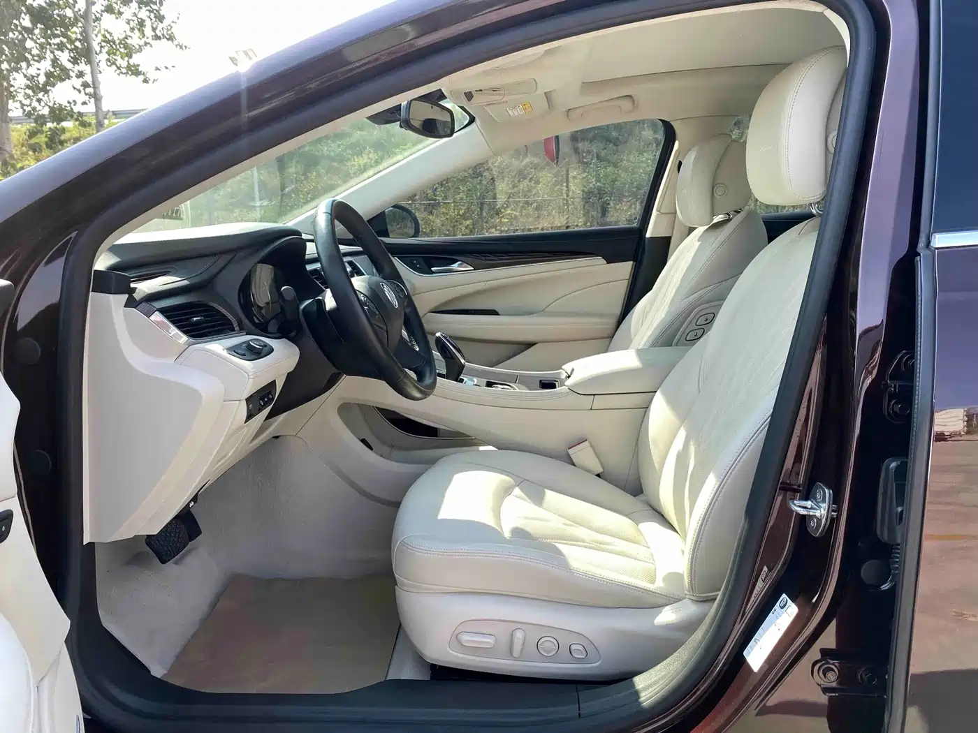 Фото 5 - Buick LaCrosse