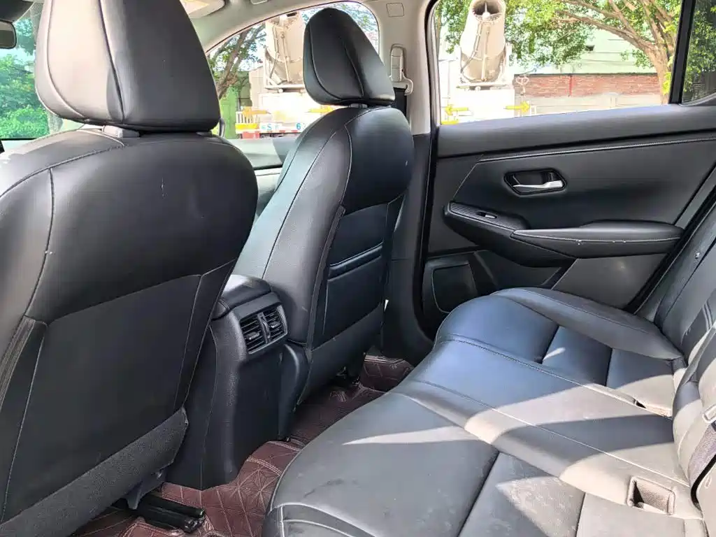 Фото 6 - Nissan Sylphy