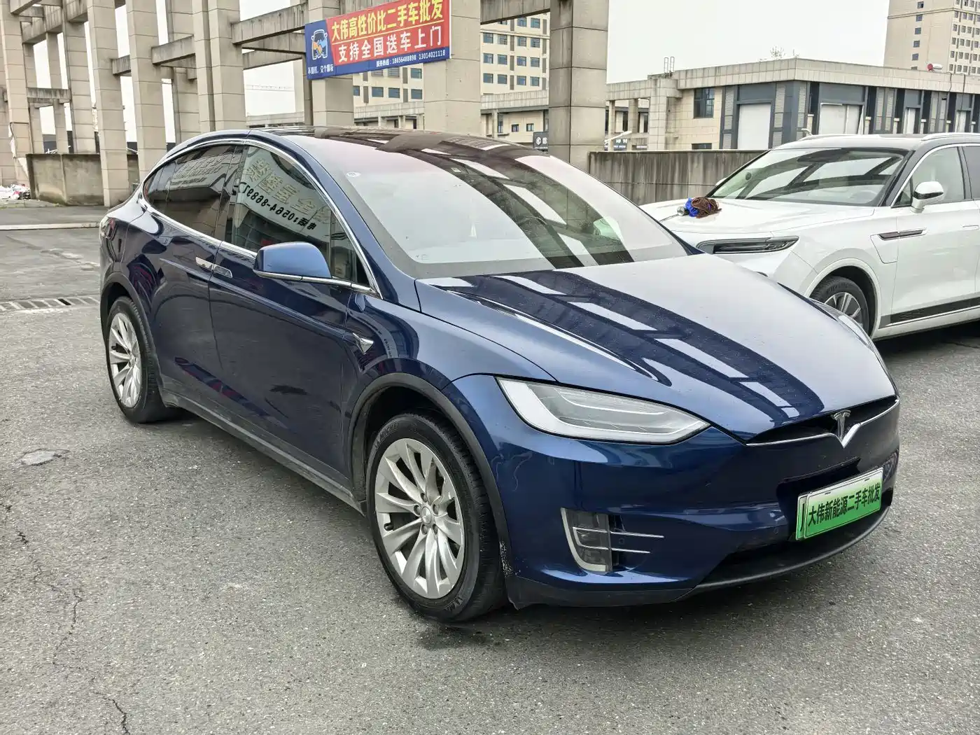 TESLA MODEL X