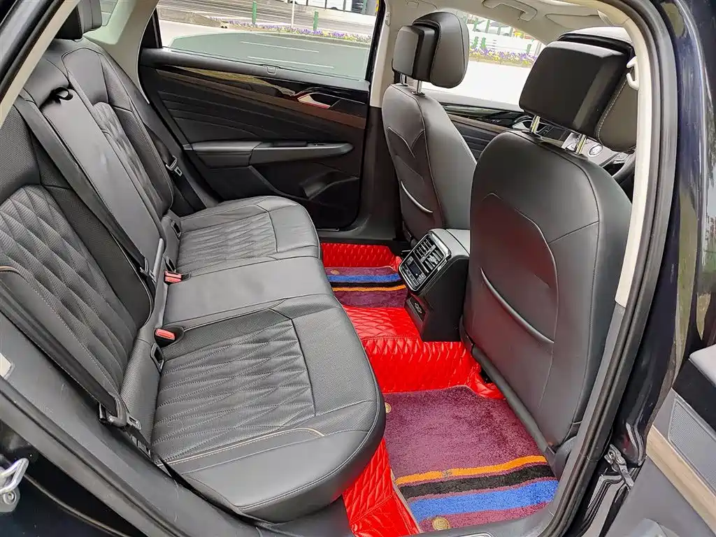 Volkswagen Passat 2019 Model 330TSI Luxury Edition China V фото 11