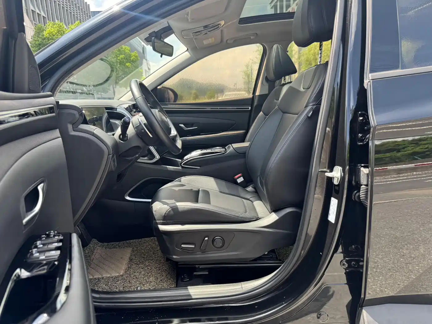 Hyundai Tucson 2023 Tucson L 1.5T Automatic 2WD LUX Premium Edition фото 8
