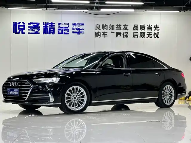 AUDI A8