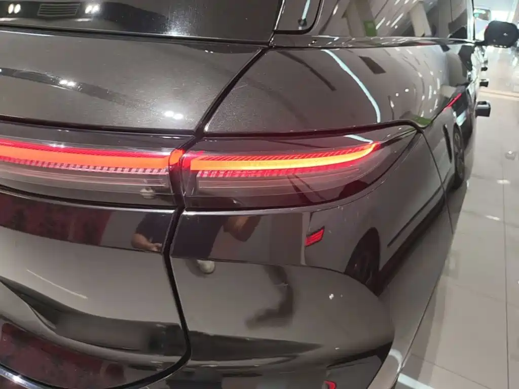 Фото 8 - NIO ES6