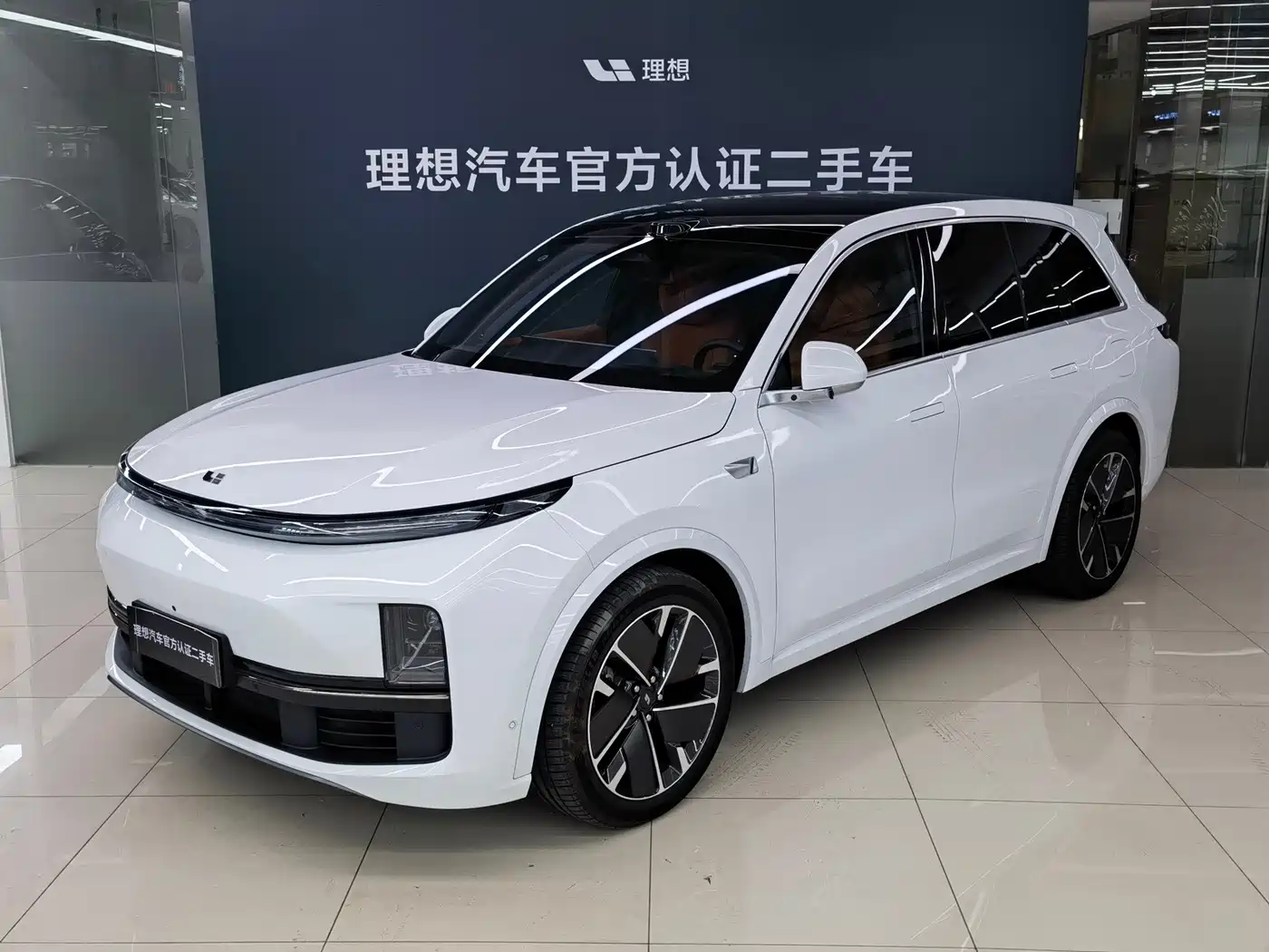 Li Auto L8 2025