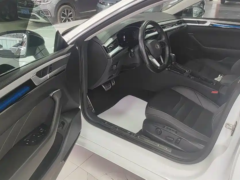 Volkswagen FAW-Volkswagen CC 2021 380TSI Eye-catching Edition фото 3