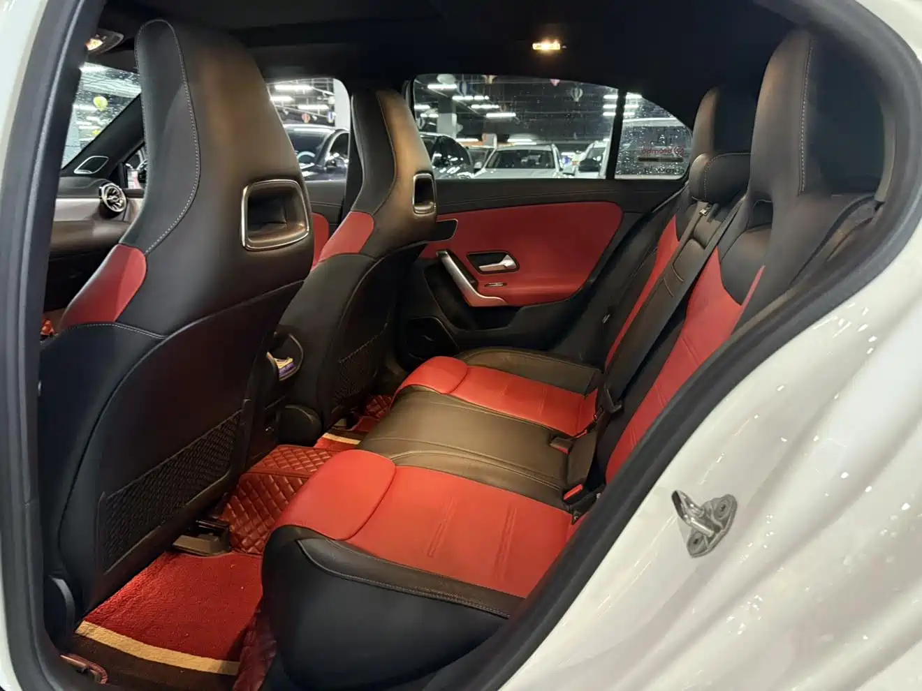 Mercedes-Benz A-Class AMG (Import) 2020 AMG A 35 4MATIC фото 9