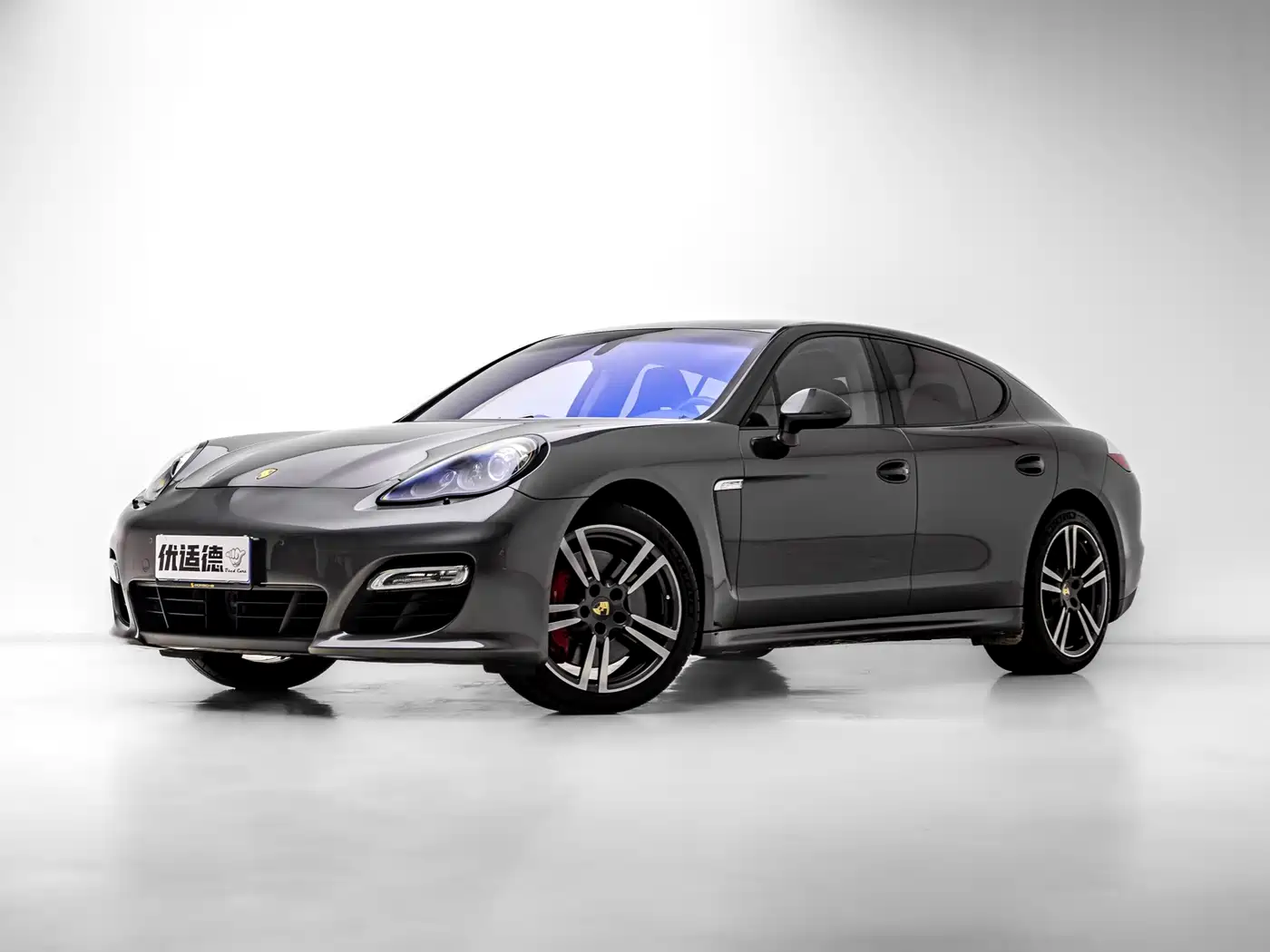 Photo 4 - Porsche Panamera
