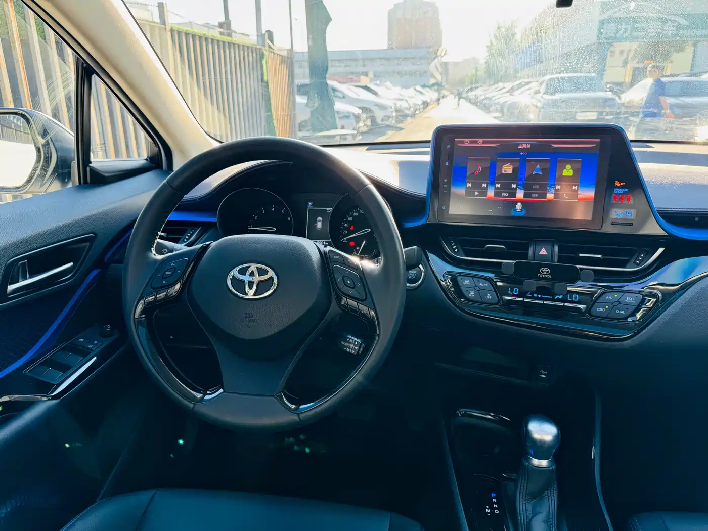 Toyota C-HR 2021 2.0L Luxury Edition фото 22
