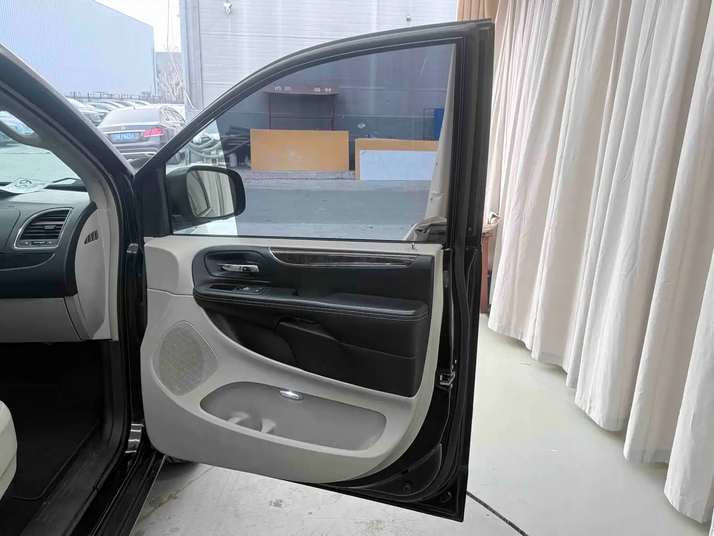 Chrysler Grand Voyager (Import) 2015 2014 3.6L Comfort Edition