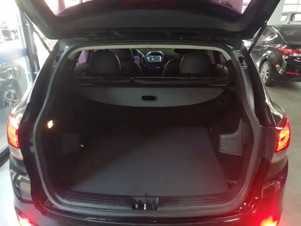 Hyundai Beijing Hyundai ix35 2015 2.0L Automatic 2WD Comfort China V фото 19