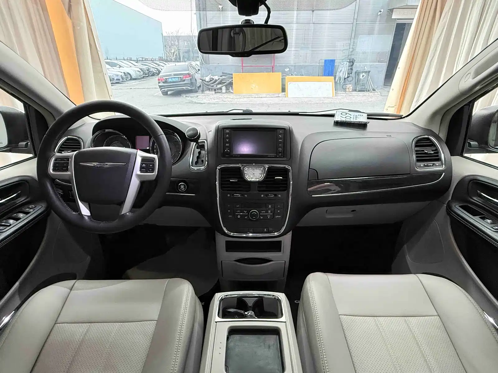 Фото 6 - Chrysler Pacifica