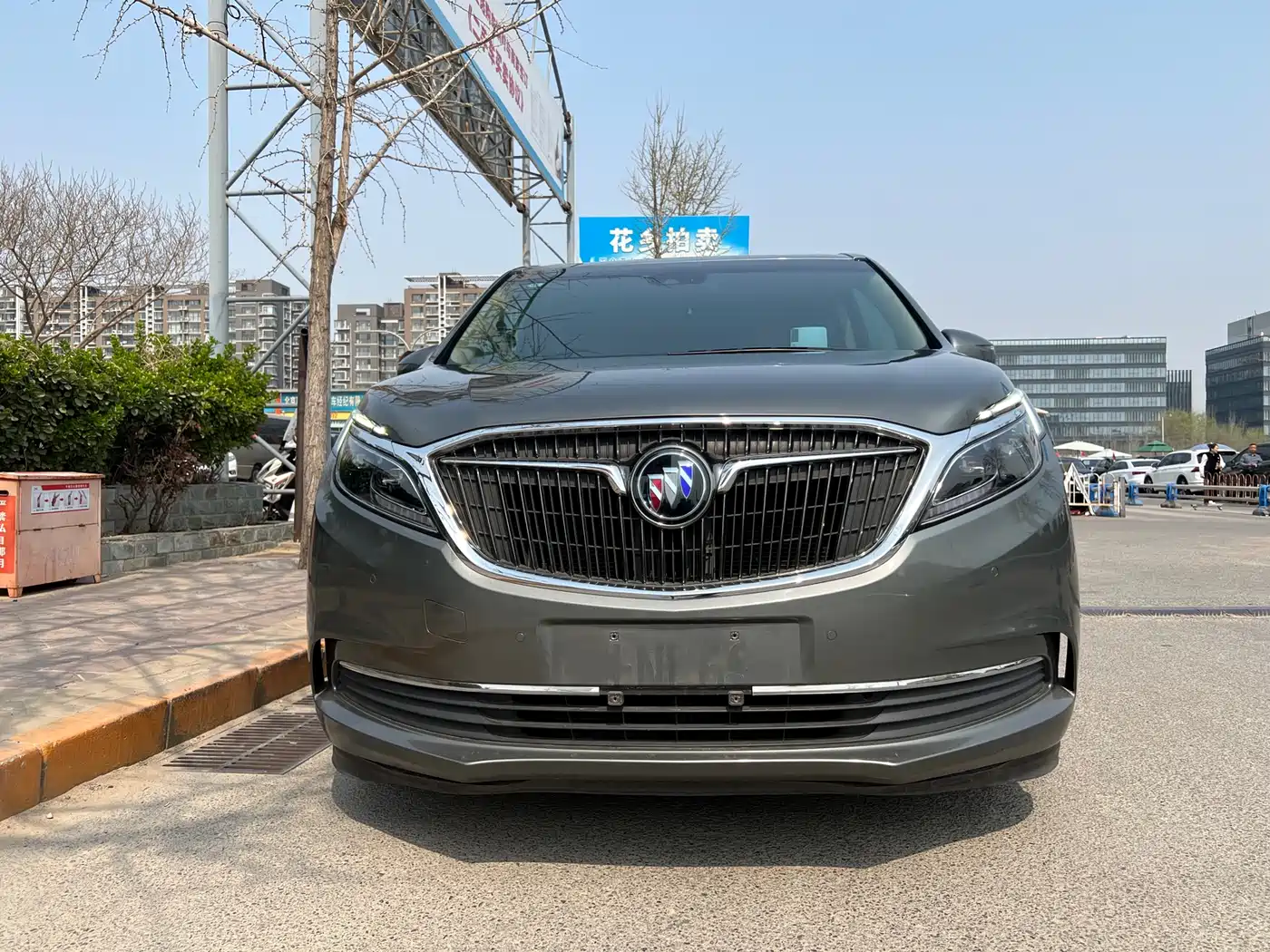 Buick GL8 2018 ES 28T Flagship Type China VI фото 3