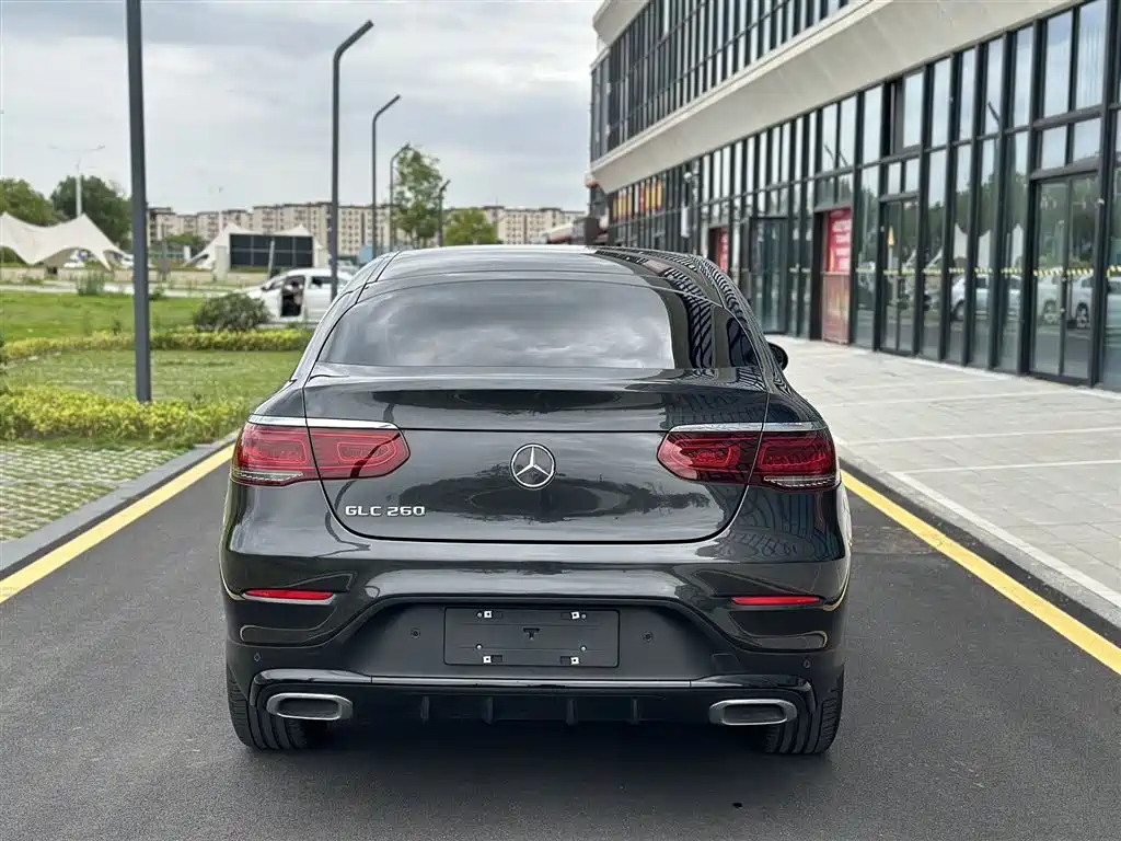 Mercedes-Benz GLC Coupe 2021 GLC 260 4MATIC Coupe SUV фото 5