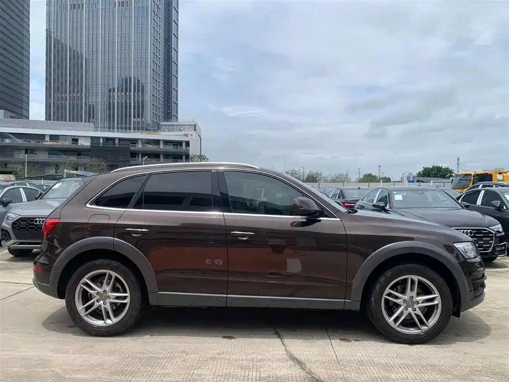 Audi Q5 2017 Plus 40 TFSI Technology фото 5