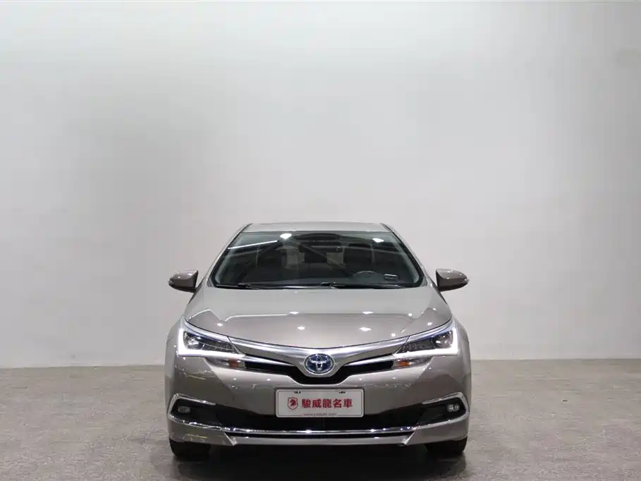Toyota Corolla 2017 Facelift Hybrid 1.8L E-CVT Leading Edition фото 2