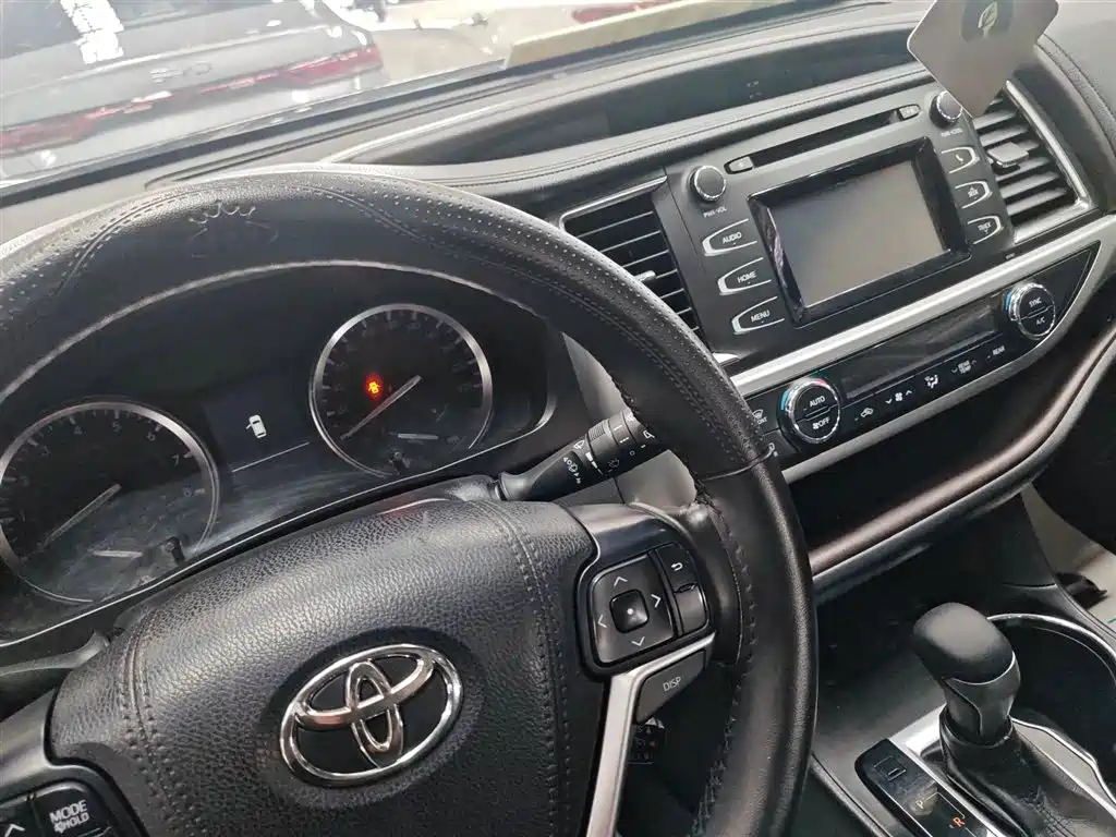 Toyota Highlander 2017 2.0T 4WD Premium 7-Seater фото 8