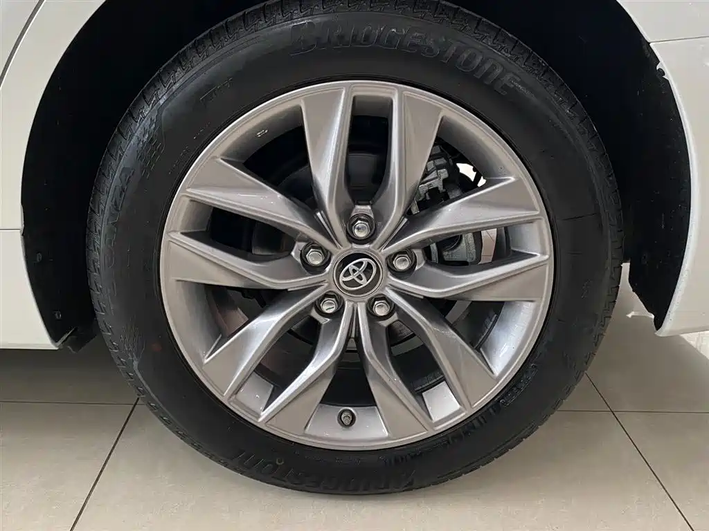 Toyota Avalon 2019 2.0L Progressive Edition (China VI) фото 17