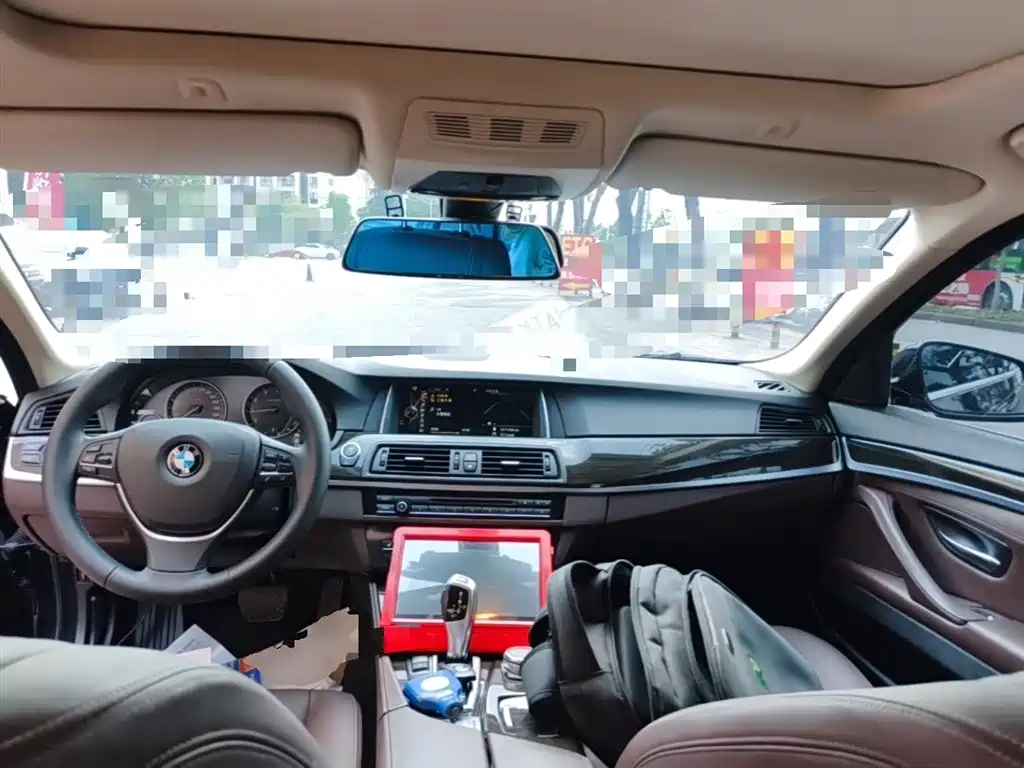 BMW 5 Series 2014 525Li Luxury Design Package фото 10