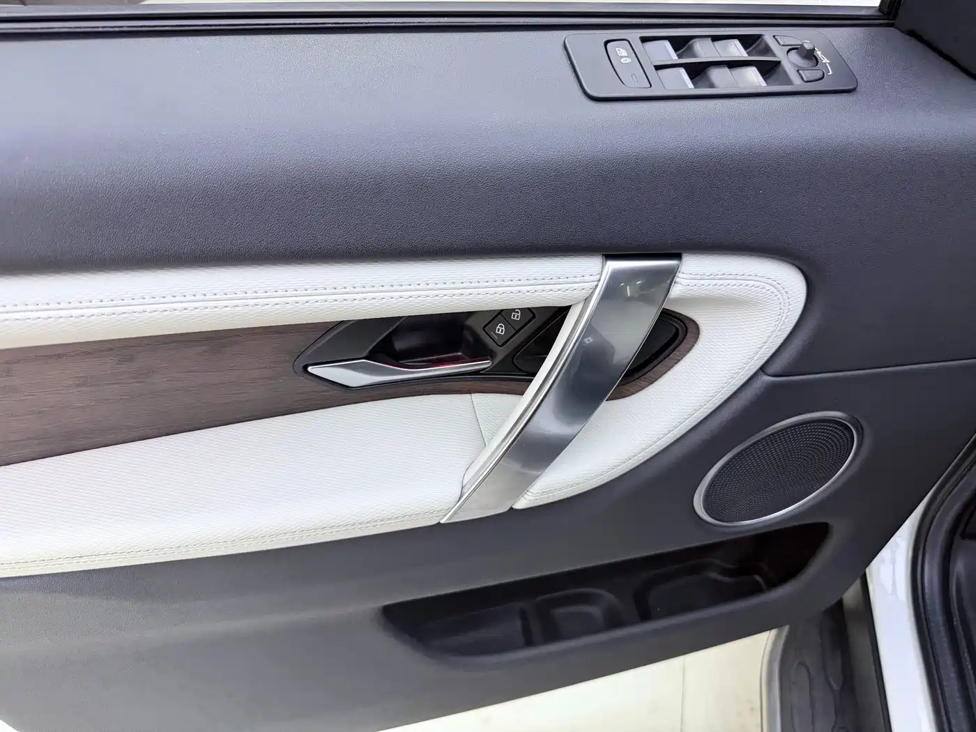 Land Rover Discovery Sport PHEV 2022 2022 Facelift P300e Plug-in Hybrid