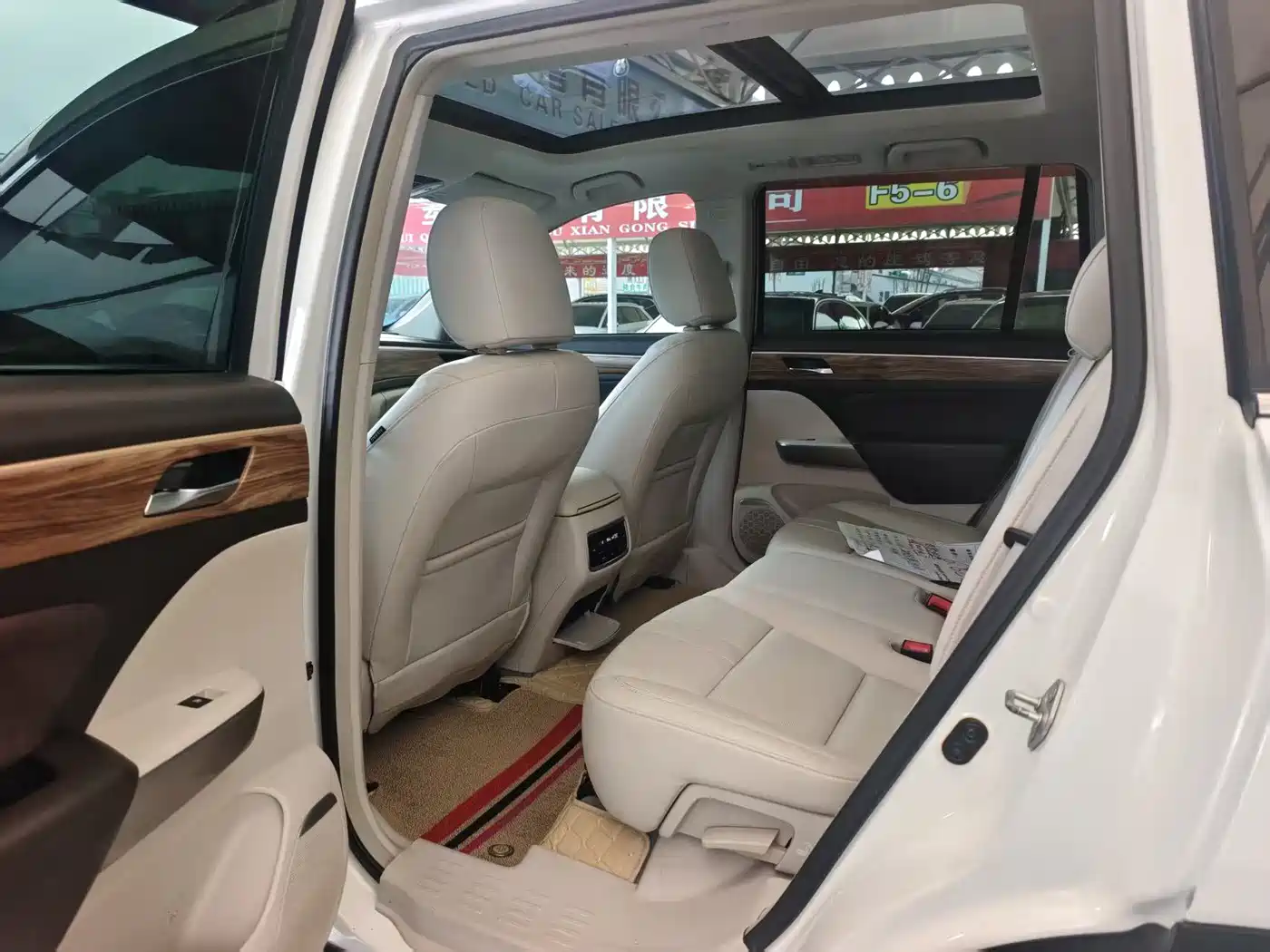 GAC Trumpchi Trumpchi GS8 2017 320T AWD Luxury Smart Connect (7-Seater) фото 5