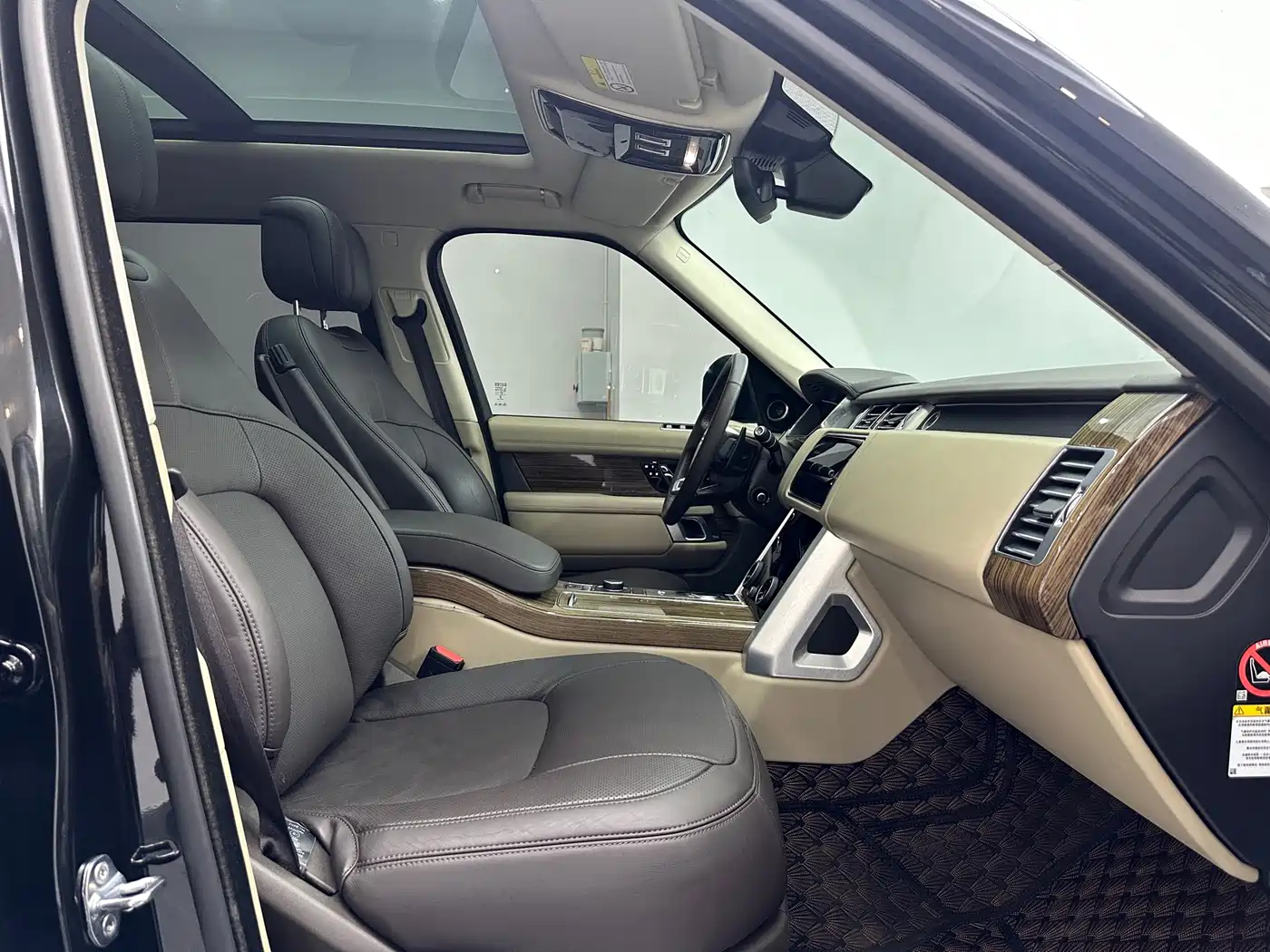 Land Rover Range Rover 2018 3.0 SC V6 Vogue Heritage Extended Edition фото 12