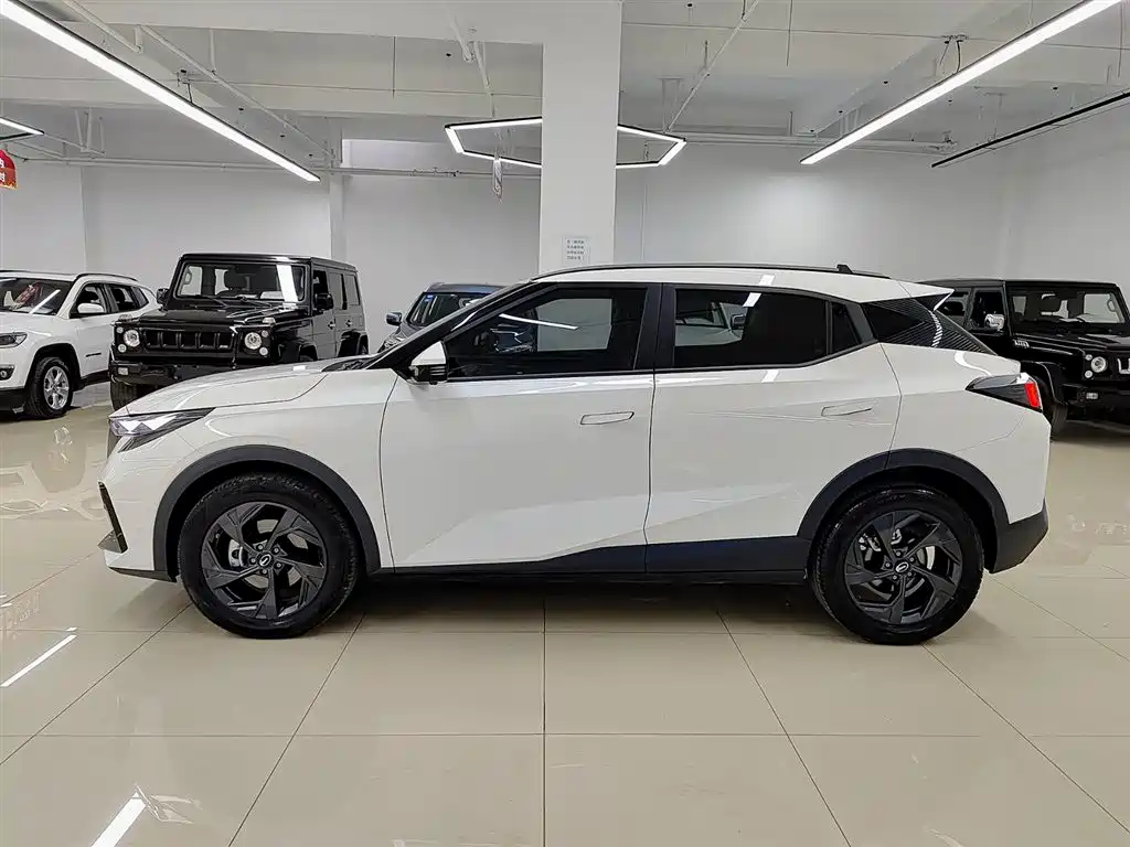 GAC Trumpchi Trumpchi GS3 2023 Shadow Speed 270T Power Enjoyment Edition фото 3