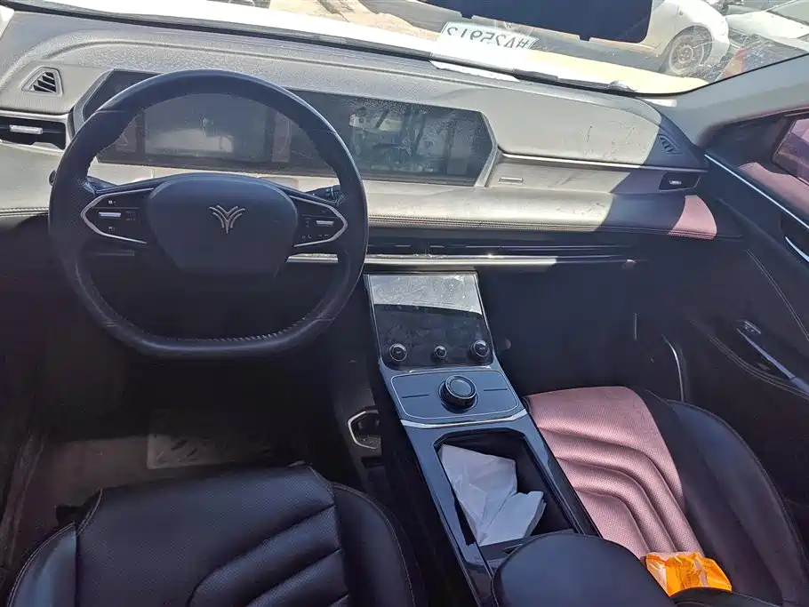 NEZHA AUTOMOBILE NEZHA U