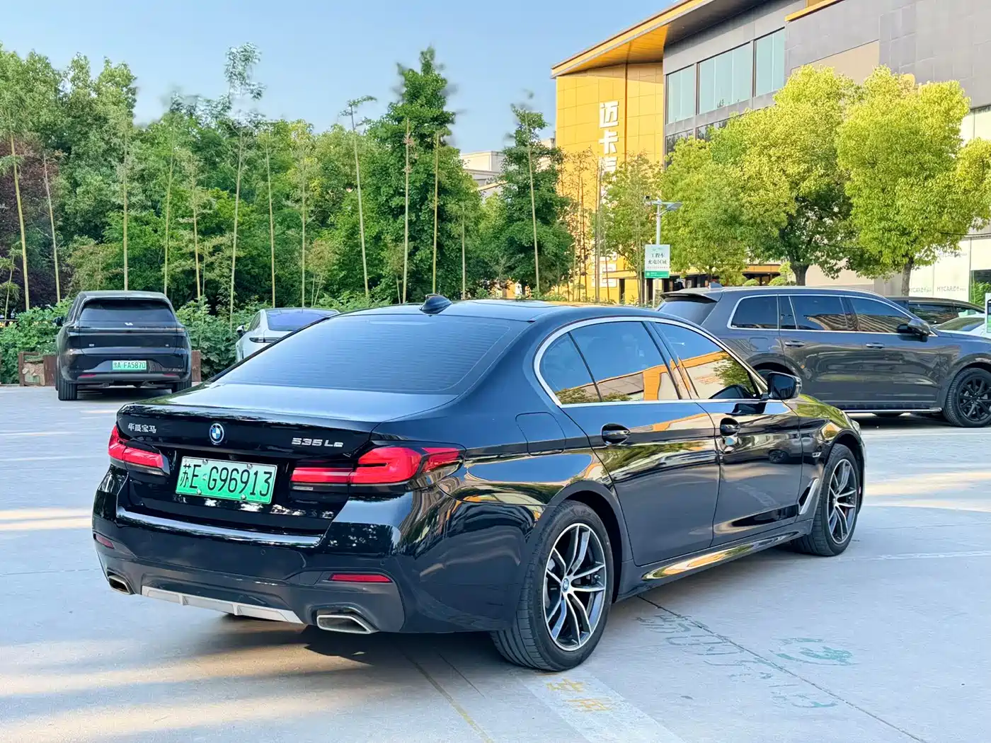 BMW 5 Series New Energy 2022 Facelift 535Le M Sport Package фото 13