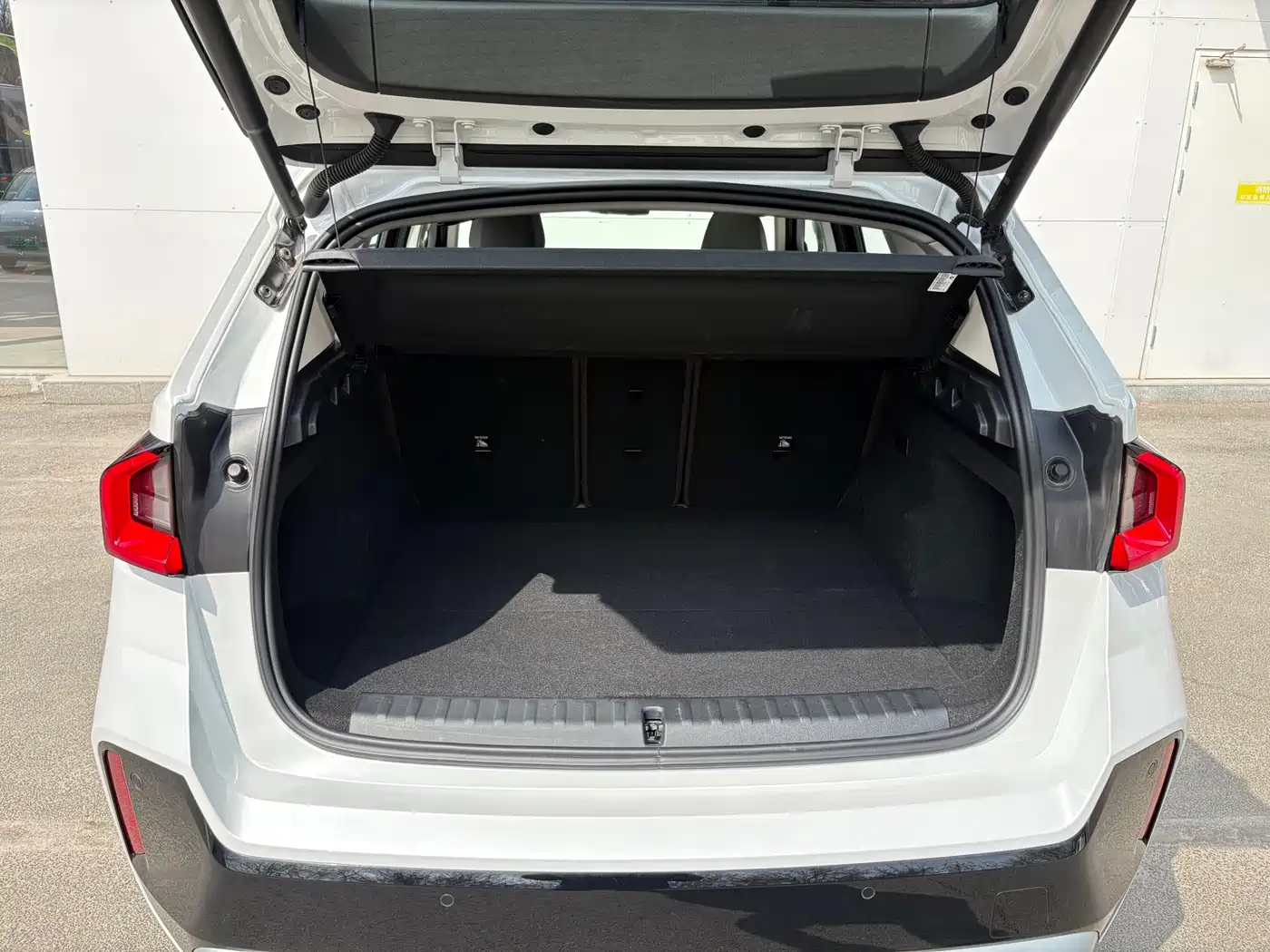 BMW iX1 2023 eDrive25L M Sport Package фото 22