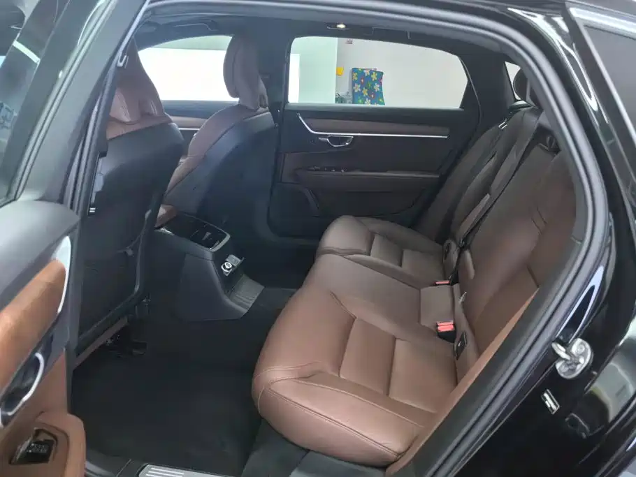 Volvo S90 2025 2025 B5 Zhiyi Luxury Edition