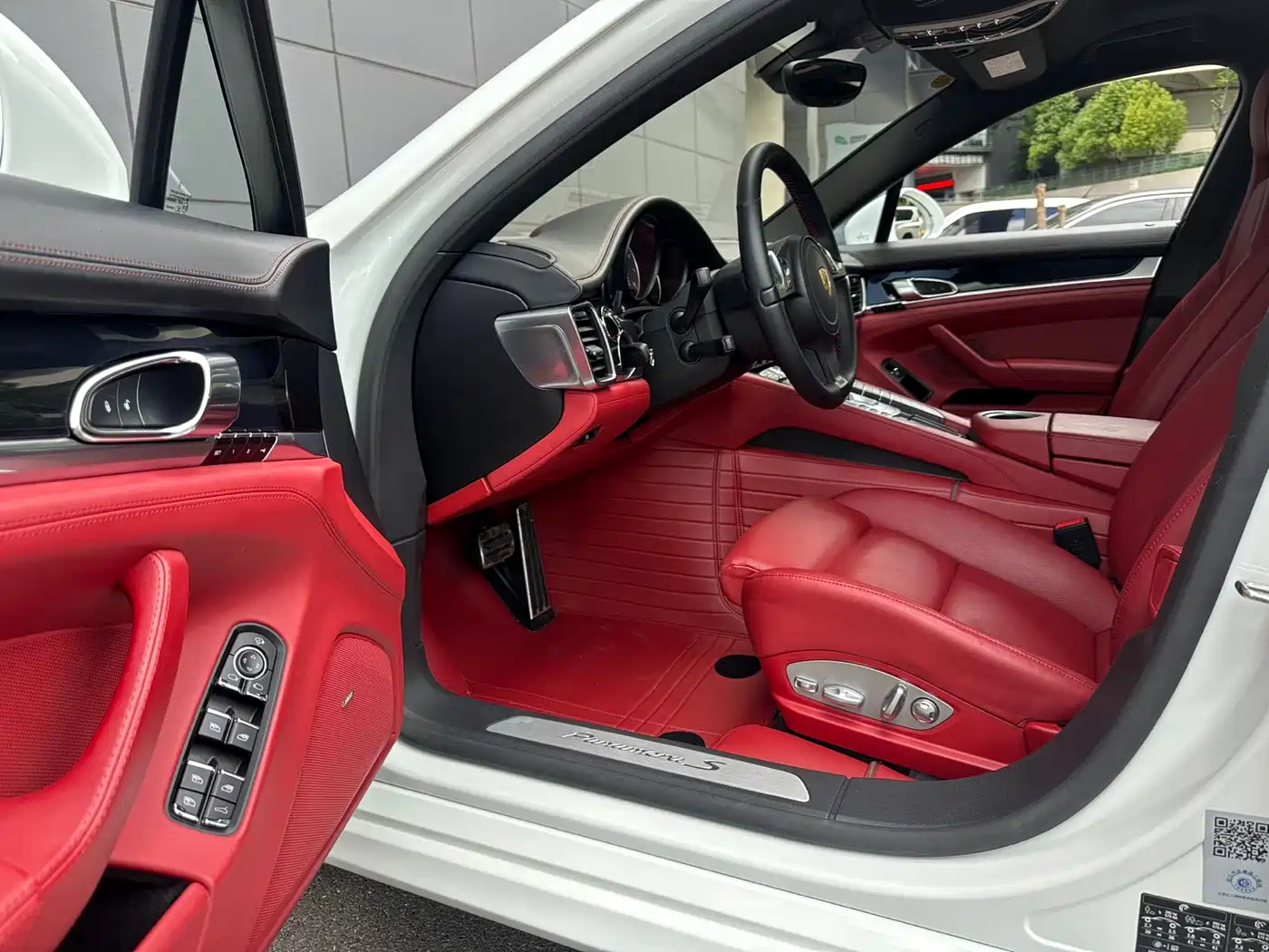 Porsche Panamera 2014 Panamera S Executive 3.0T фото 12