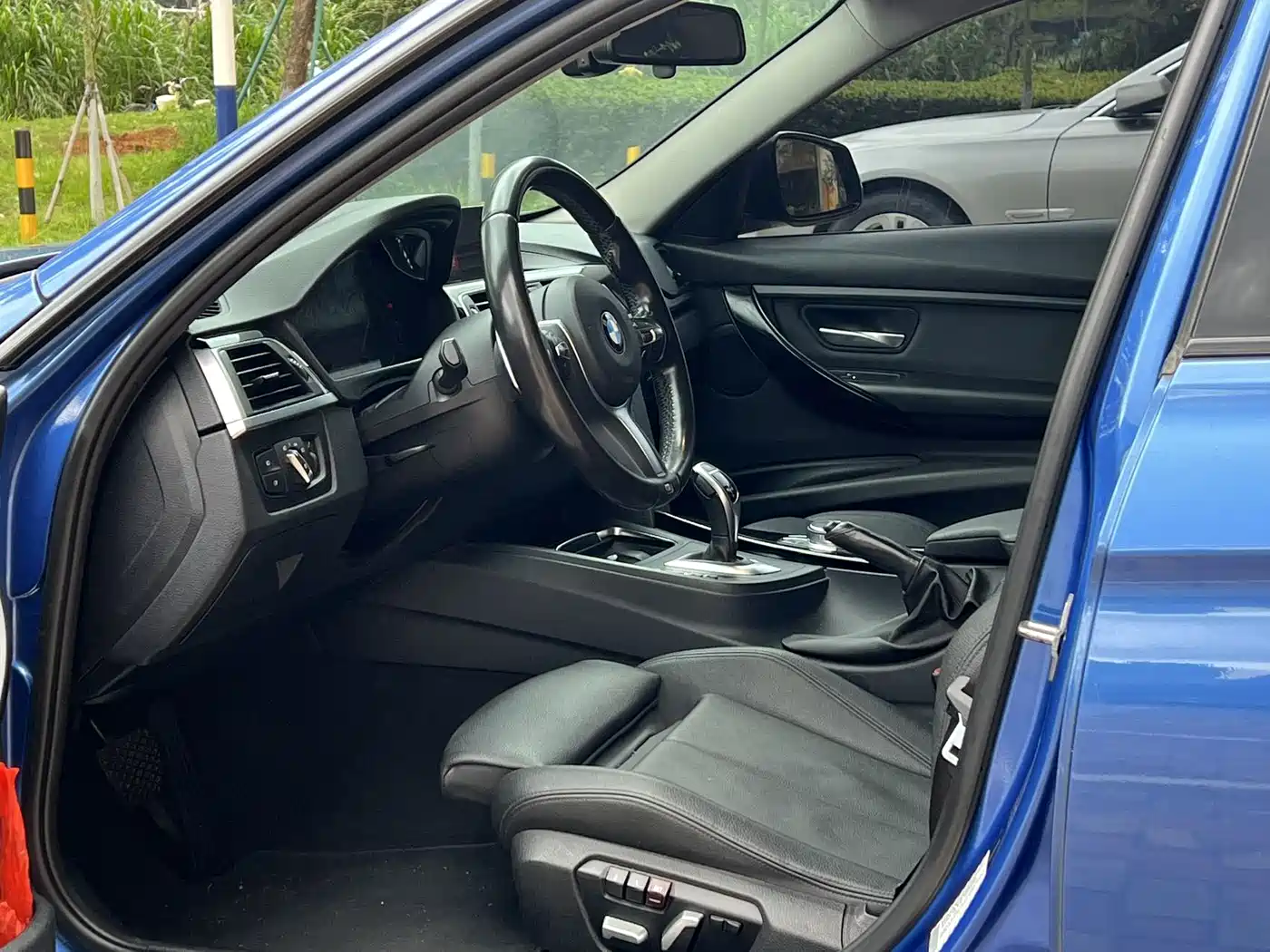 BMW 3 Series 2018 320Li Leading M Sport Package фото 4