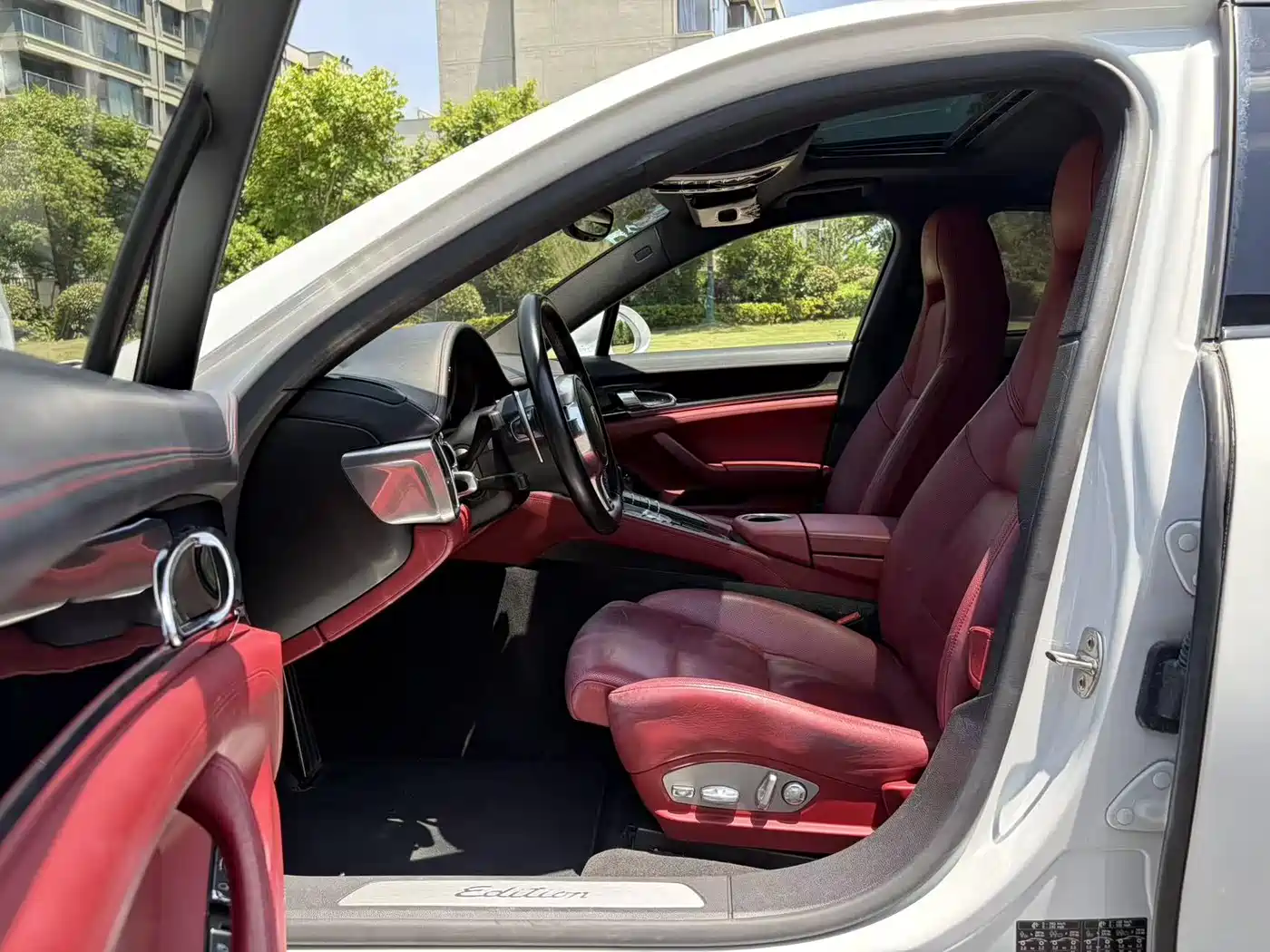 Porsche Panamera 2016 Panamera Edition 3.0T фото 13