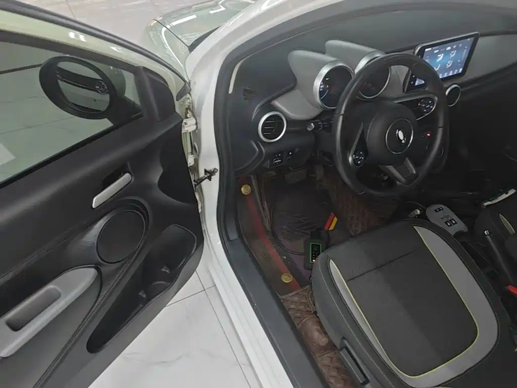 Ora Black Cat 2022 2022 351km Standard (NMC)