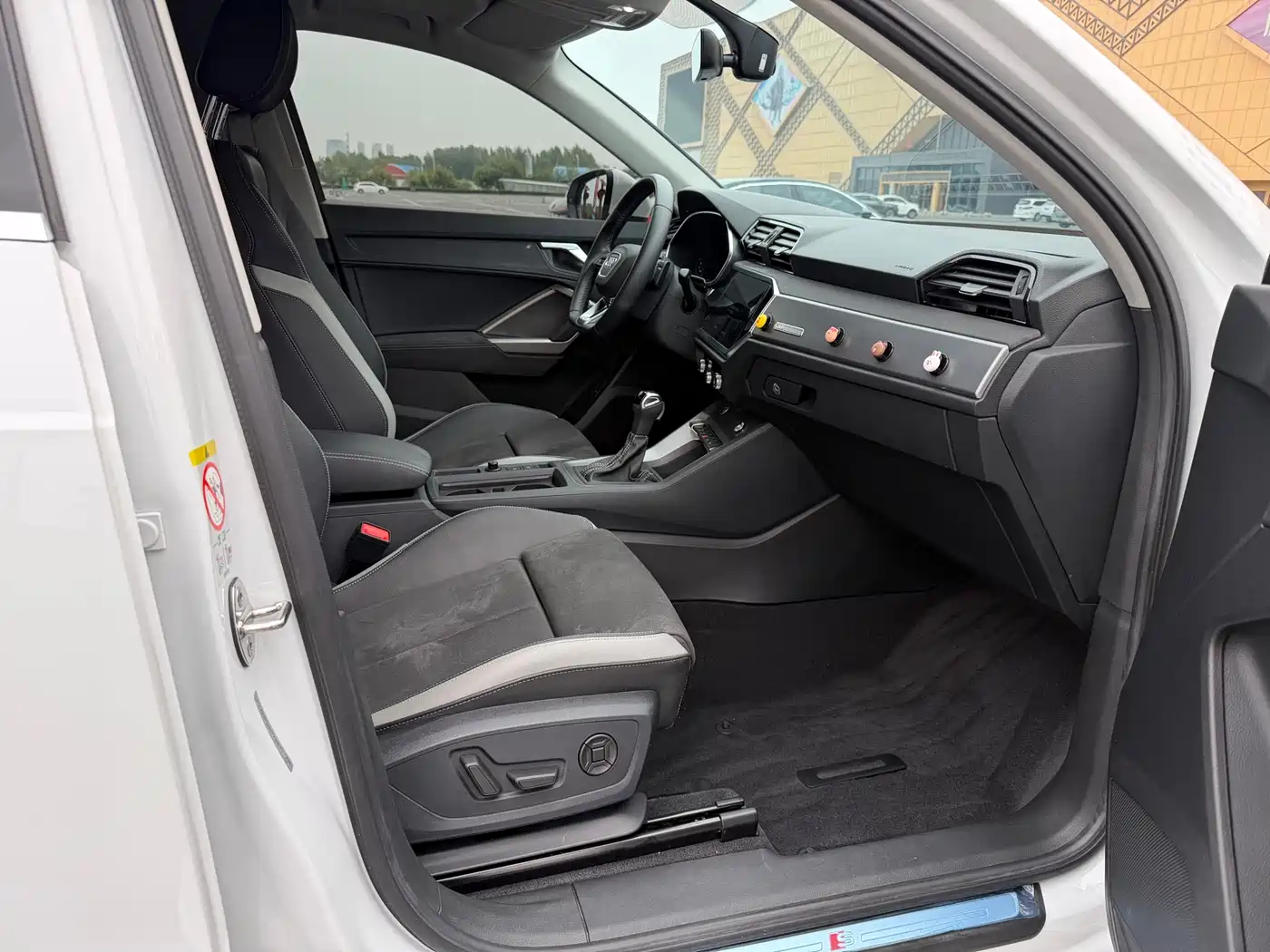Audi Q3 2022 35 TFSI Fashion Dynamic фото 18