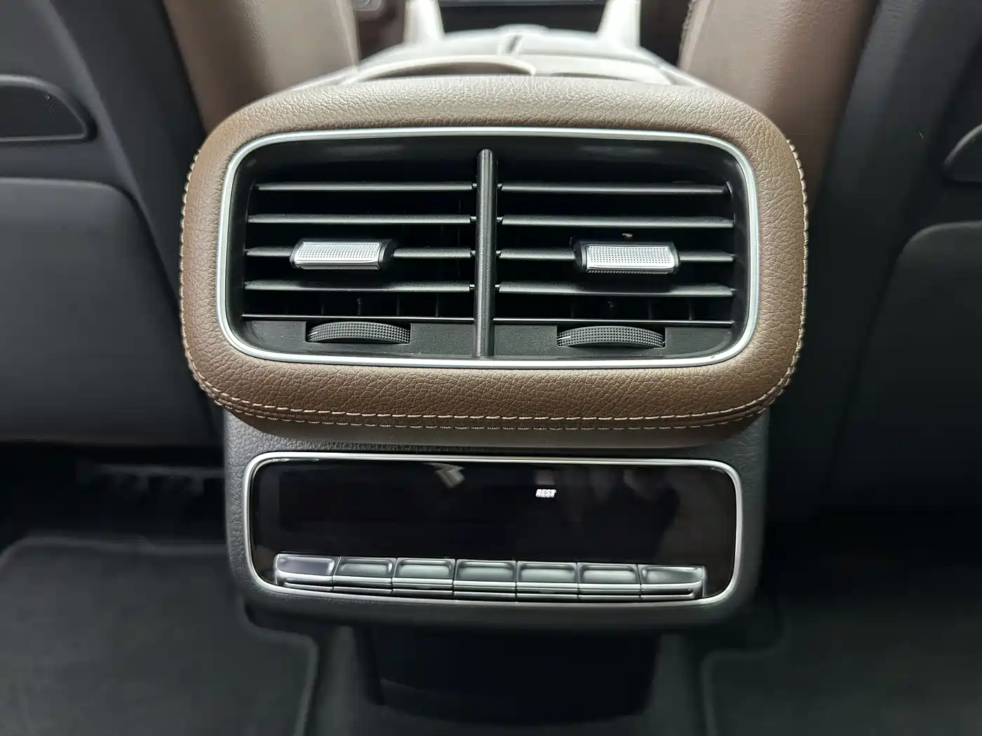Mercedes-Benz GLS 2024 GLS 450 4MATIC Fashion Edition фото 19