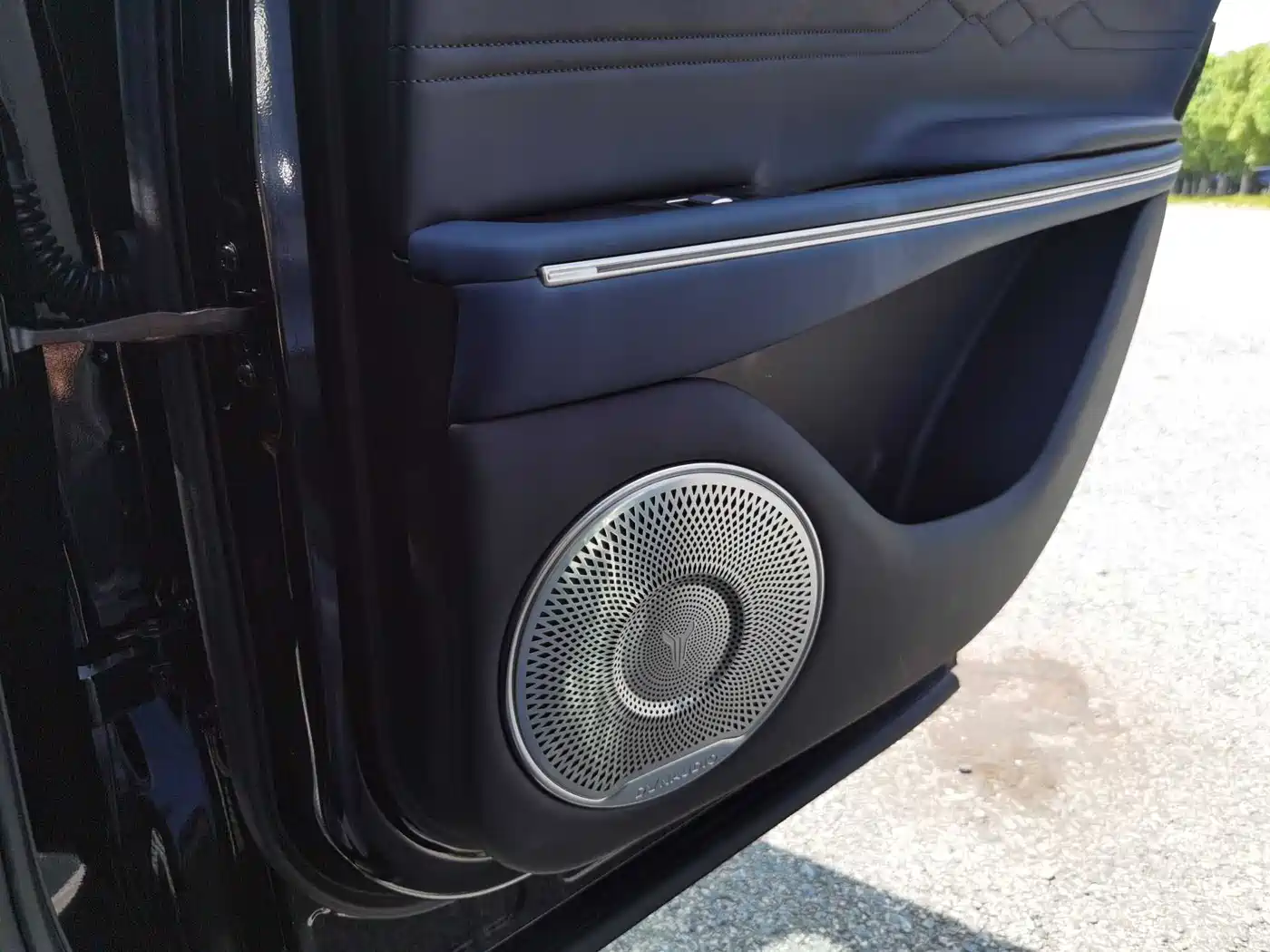 Voyah Auto VOYAH FREE 2021 AWD Standard Pure Electric Exclusive Luxury Package фото 15