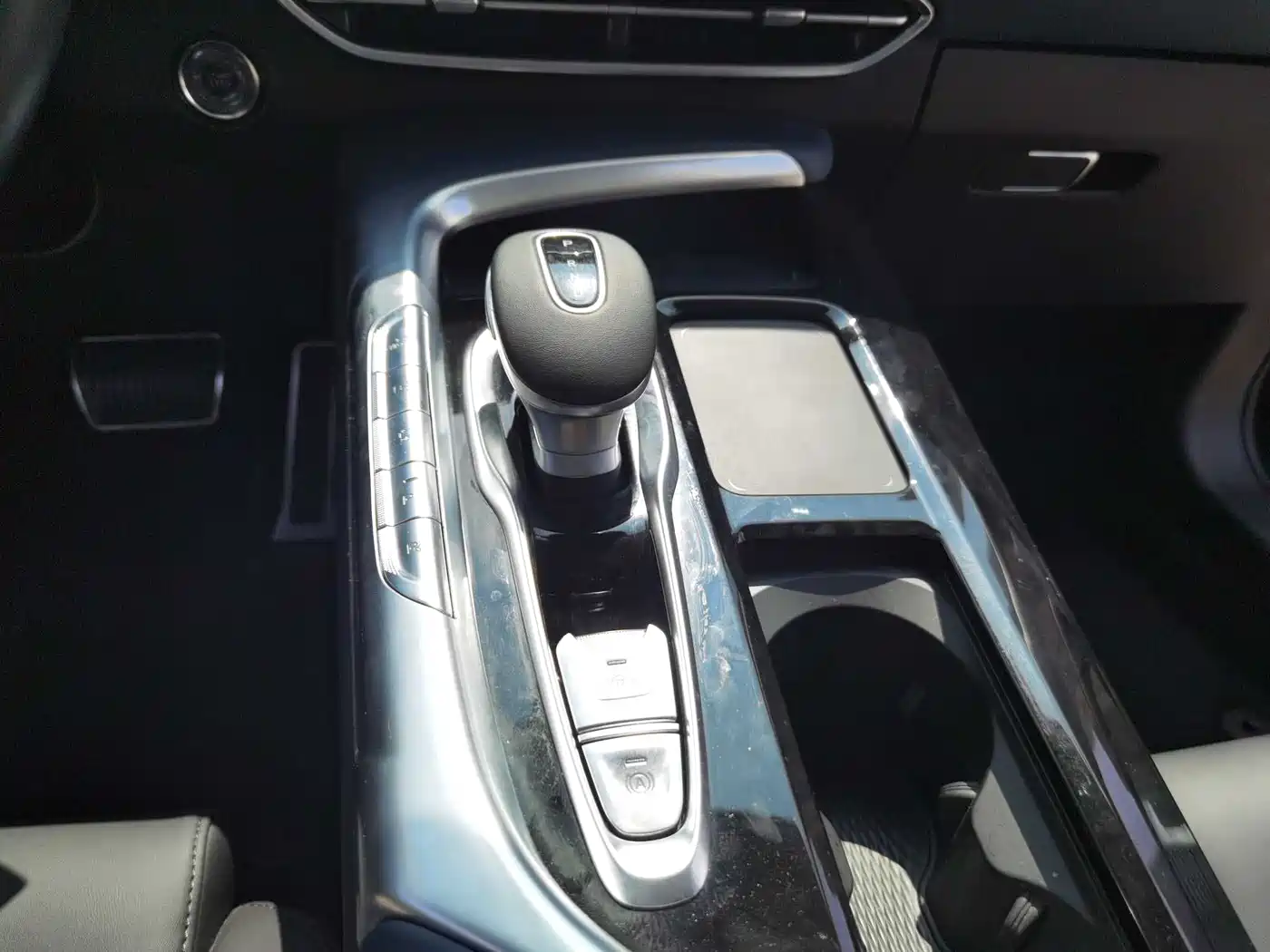 Voyah Auto VOYAH FREE 2021 AWD Standard Pure Electric Exclusive Luxury Package фото 17