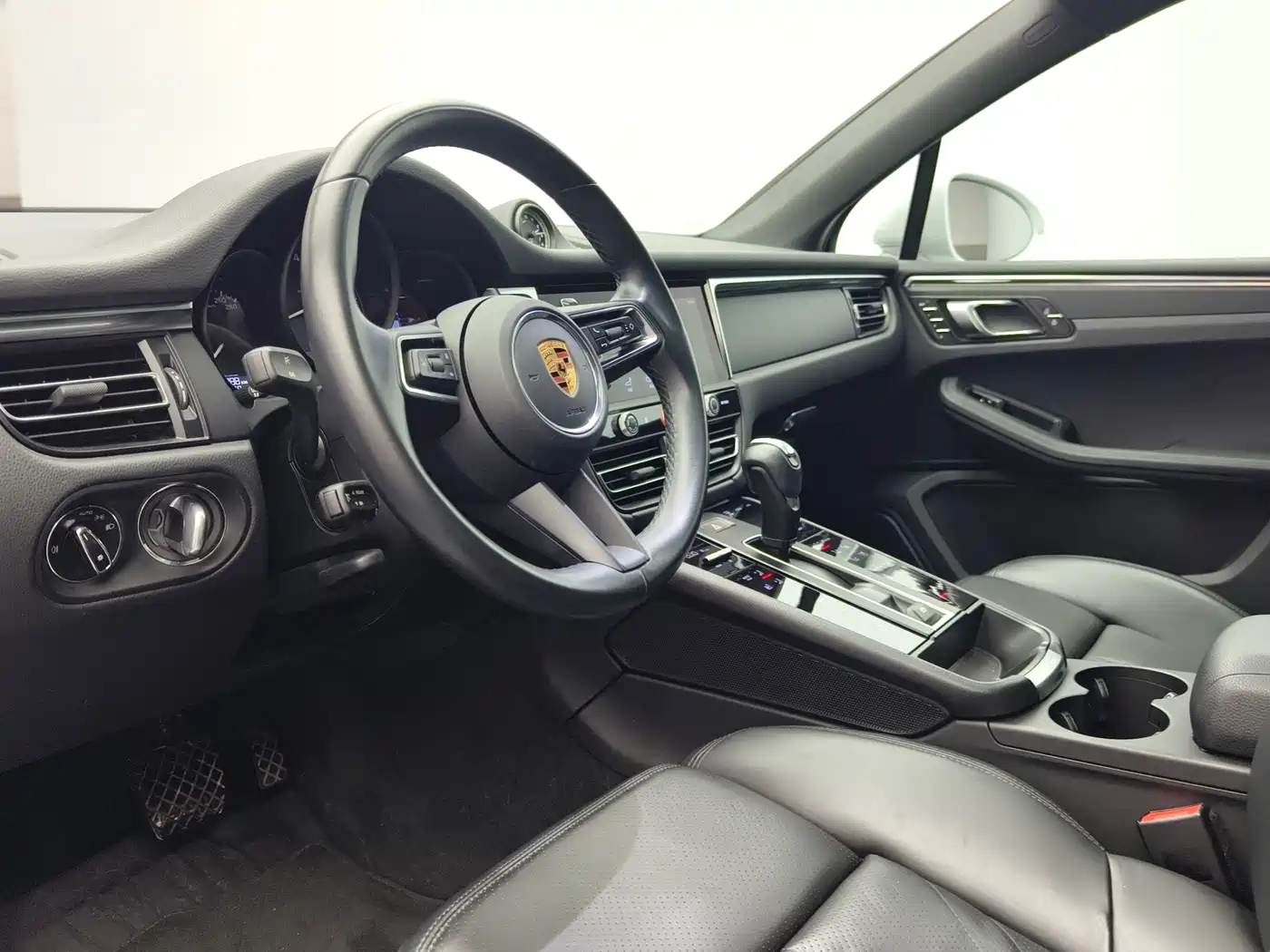 Porsche Macan 2023 Macan 2.0T фото 13