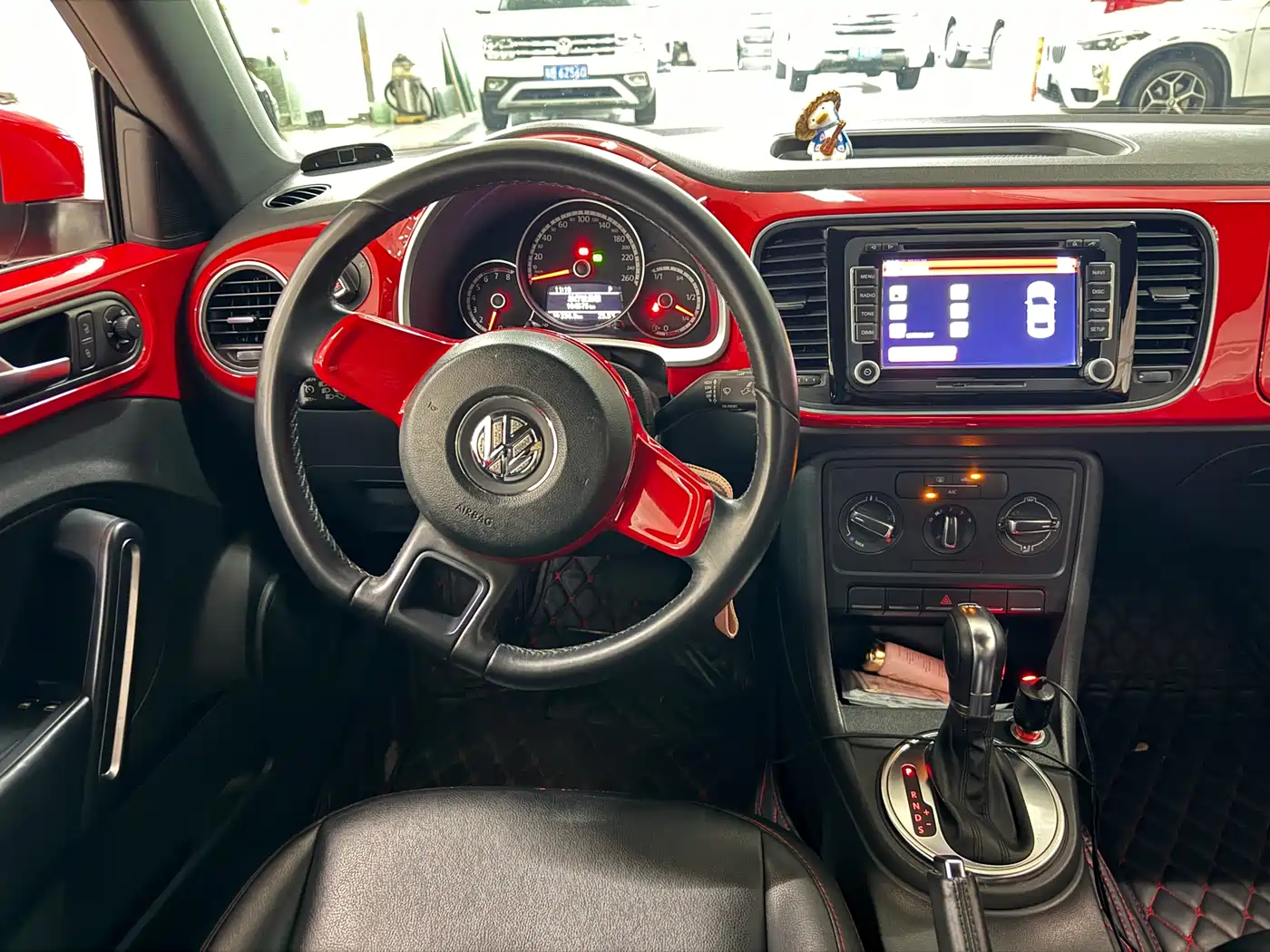 Volkswagen Beetle 2014 1.2TSI Fashion Edition фото 12