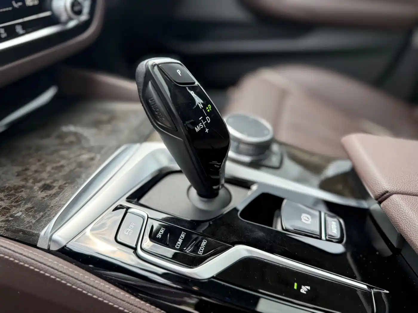 BMW 5 Series 2021 525Li Luxury Package фото 7