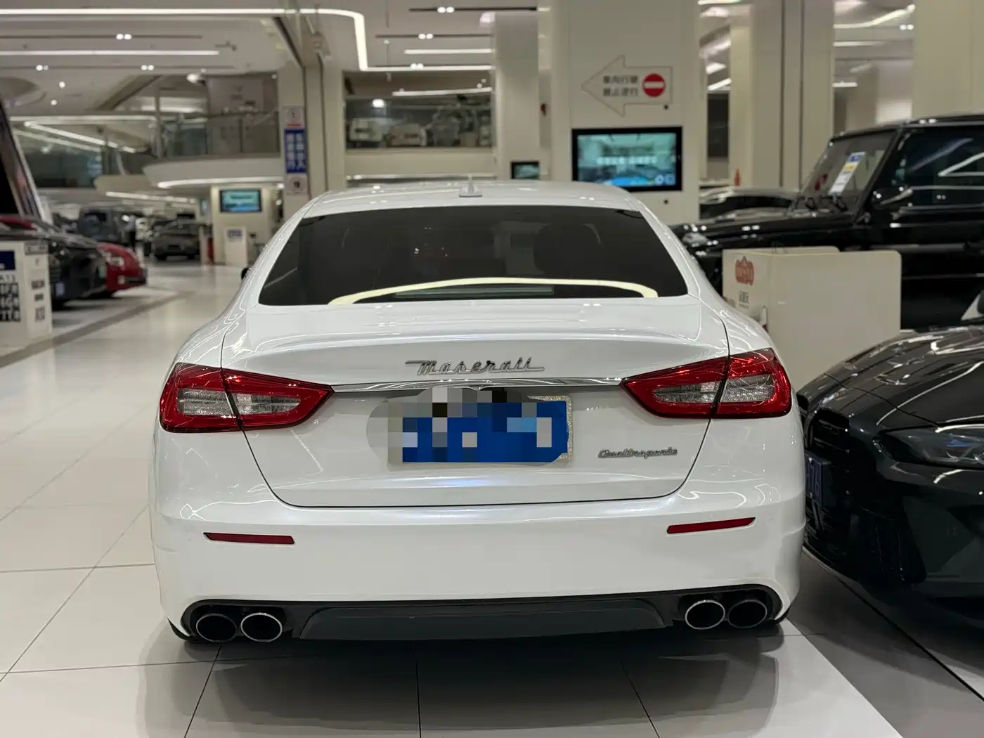 Фото 12 - Maserati Quattroporte