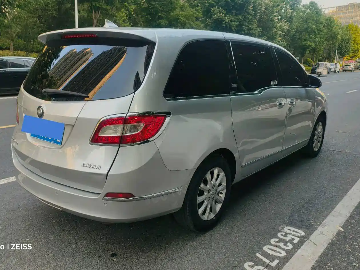 Buick GL8 2011 3.0L XT Luxury Business Flagship фото 5